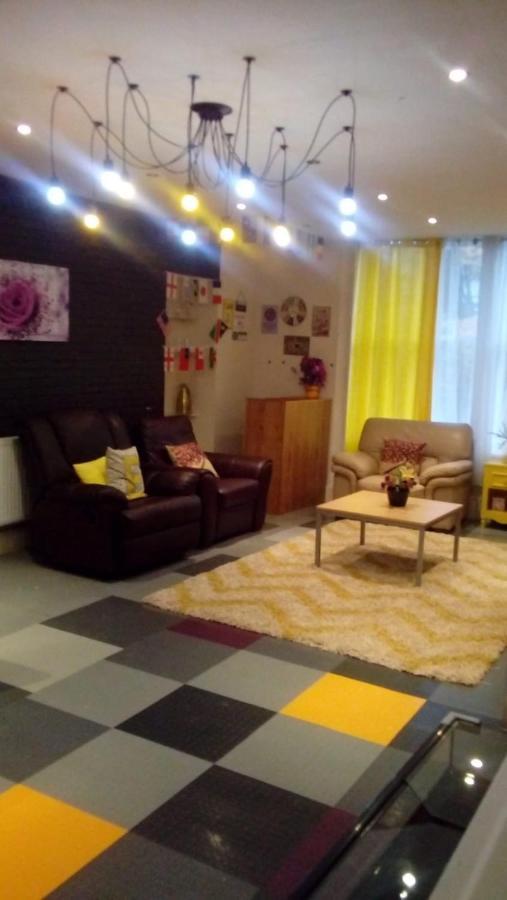 Carer 4 You Residential Home Upholland Экстерьер фото